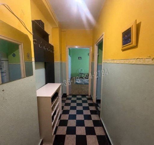 Eladó téglalakás, Oroszlányban, Dózsa György utcában 25.9 M Ft