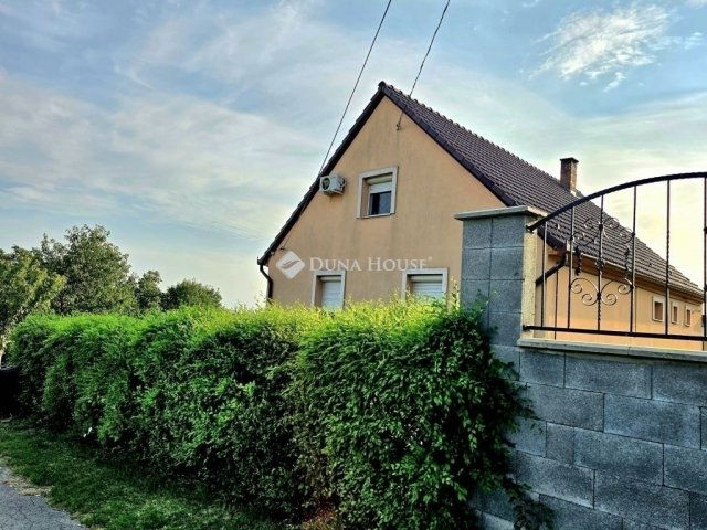 Eladó családi ház, Kővágószőlősön 82.9 M Ft, 4+2 szobás