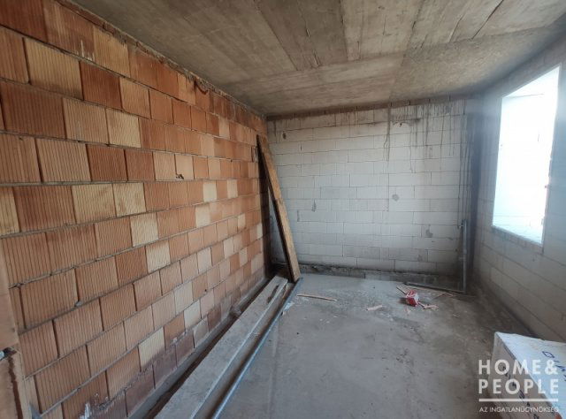 Eladó ikerház, Szegeden 95 M Ft, 5 szobás / költözzbe.hu