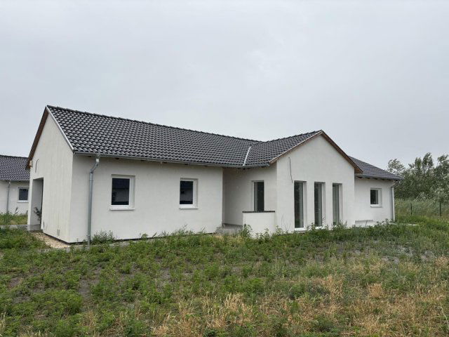 Eladó családi ház, Ráckevén 85.9 M Ft, 5 szobás