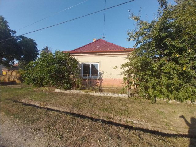 Eladó családi ház, Szákszenden 25 M Ft / költözzbe.hu