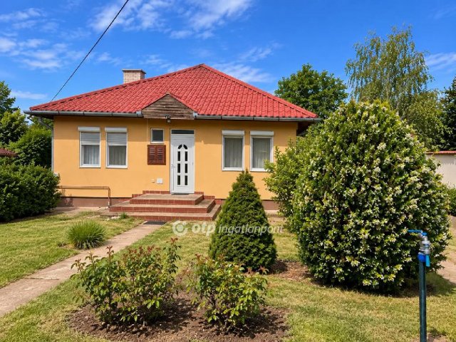 Eladó családi ház, Bocskaikerten 94.99 M Ft, 4 szobás
