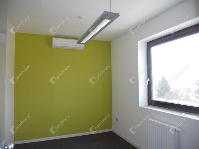 Eladó ipari ingatlan, Tatabányán 400 M Ft / költözzbe.hu