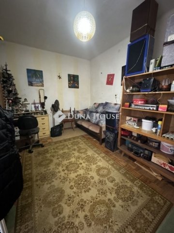 Eladó téglalakás, Veszprémben 62.9 M Ft, 3 szobás