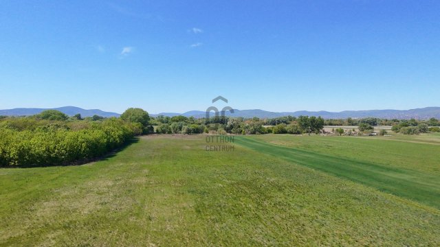 Eladó mezogazdasagi ingatlan, Dunakeszin 4 M Ft