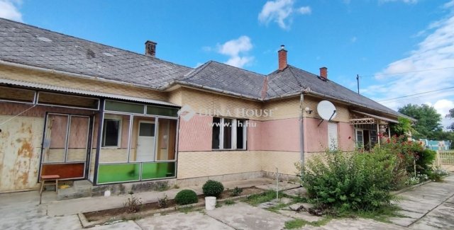 Eladó családi ház, Nagyatádon 25.9 M Ft, 5 szobás