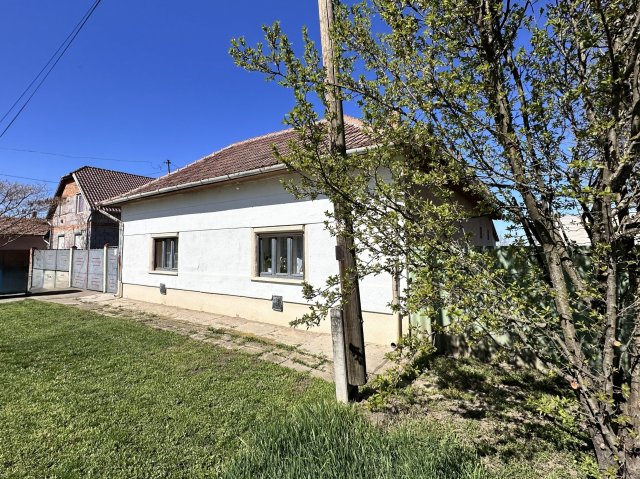 Eladó családi ház, Nagybánhegyesen 11.5 M Ft, 3 szobás