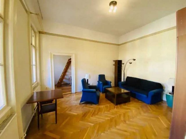 Eladó téglalakás, Budapesten, VI. kerületben, Podmaniczky utcában