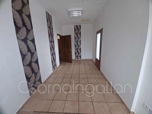 Kiadó üzlethelyiség, Kónyon 80 E Ft / hó, 2 szobás