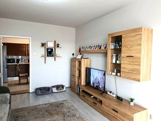 Eladó panellakás, Nyíregyházán 46 M Ft, 3 szobás