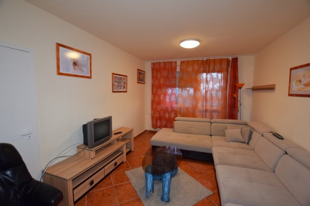 Kiadó panellakás, albérlet, Debrecenben 175 E Ft / hó, 2 szobás