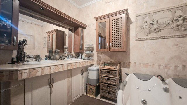 Eladó ikerház, Nyíregyházán 90.9 M Ft, 4 szobás