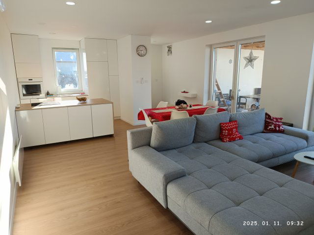 Eladó családi ház, Üllésen 74.9 M Ft, 4 szobás