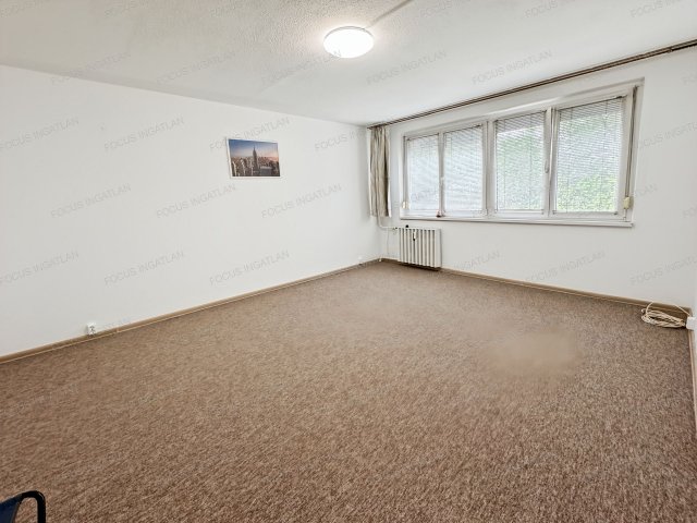 Kiadó panellakás, albérlet, Kecskeméten 130 E Ft / hó, 1 szobás