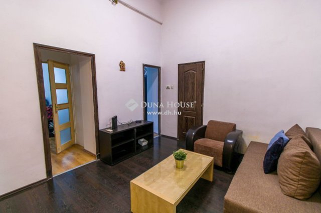 Eladó téglalakás, Budapesten, VIII. kerületben 69 M Ft, 4 szobás