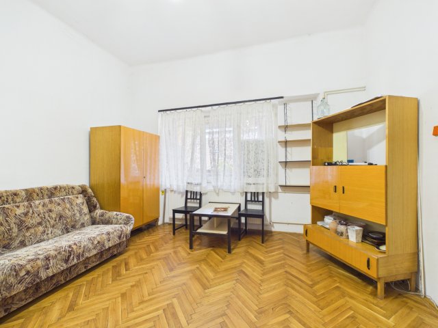 Eladó téglalakás, Budakeszin 42 M Ft, 2 szobás