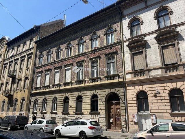 Eladó téglalakás, Budapesten, VII. kerületben 44.9 M Ft