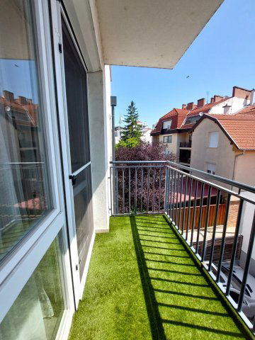 Kiadó téglalakás, albérlet, Szolnokon 180 E Ft / hó, 3 szobás
