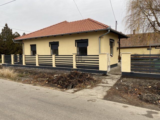 Eladó családi ház, Abonyban 67.99 M Ft, 4 szobás