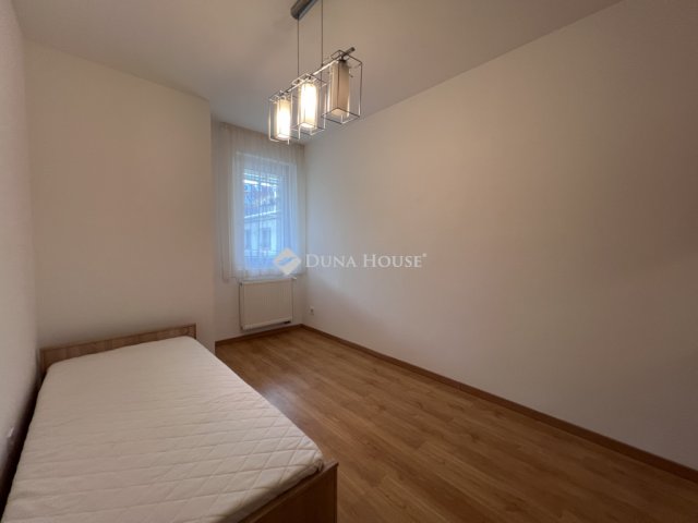 Eladó téglalakás, Budapesten, VI. kerületben 149.9 M Ft