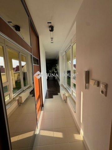 Eladó téglalakás, Budapesten, XVI. kerületben 180 M Ft, 3 szobás