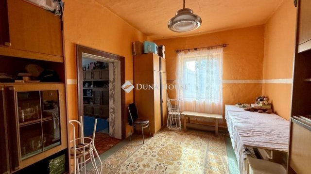 Eladó családi ház, Üllésen 33.5 M Ft, 3 szobás