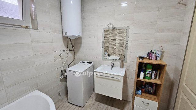 Eladó családi ház, Pusztaszabolcson 106 M Ft, 3 szobás