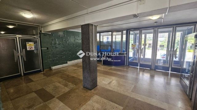Eladó hotel, Tatabányán 889 M Ft, 127+1 szobás