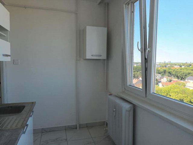 Eladó panellakás, Debrecenben, Csapó utcában 61 M Ft, 3 szobás