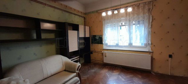 Eladó családi ház, Kaposváron 32 M Ft, 2 szobás