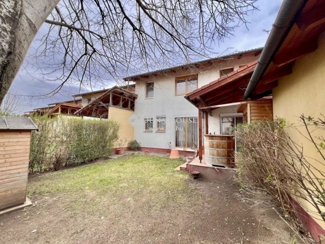 Eladó sorház, Halásztelken 105 M Ft, 4 szobás