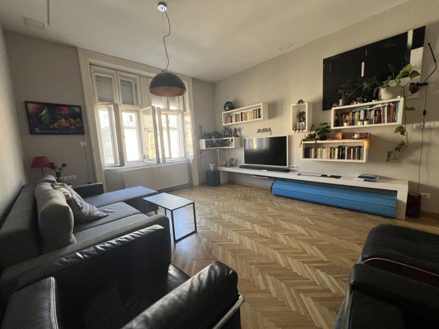 Eladó téglalakás, Budapesten, VI. kerületben 79.9 M Ft, 2 szobás