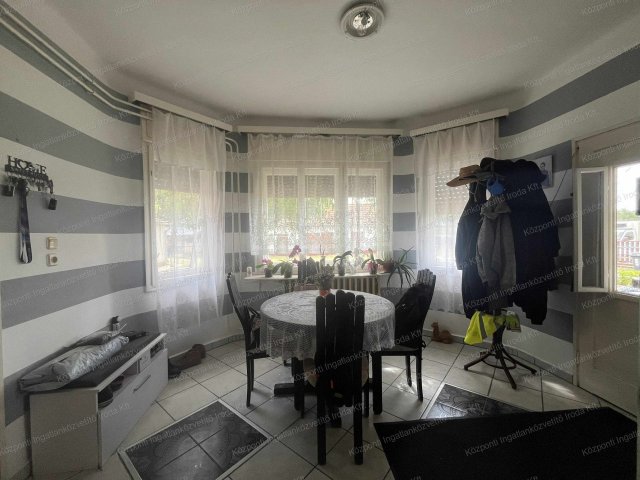Eladó családi ház, Táborfalván 89 M Ft, 3 szobás