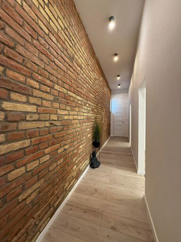 Eladó téglalakás, Pécsett 82.9 M Ft, 3 szobás