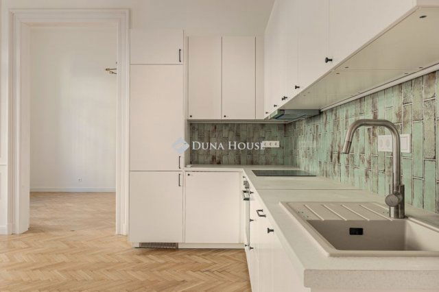 Eladó téglalakás, Budapesten, VIII. kerületben 114.9 M Ft