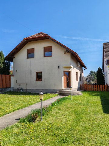 Eladó családi ház, Pásztón 160 M Ft, 4 szobás