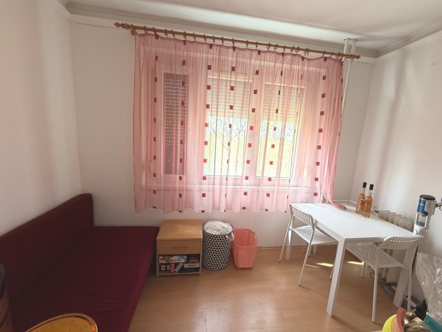 Eladó panellakás, Szegeden, Szamos utcában 38.5 M Ft, 1+1 szobás