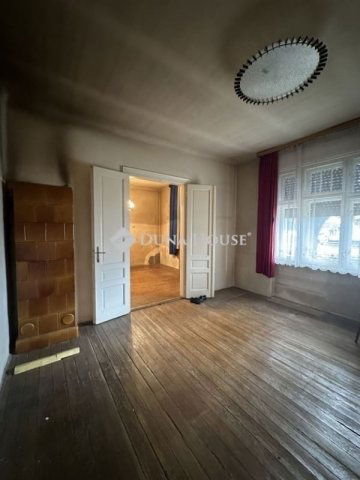 Eladó családi ház, Budapesten, XVIII. kerületben 56 M Ft