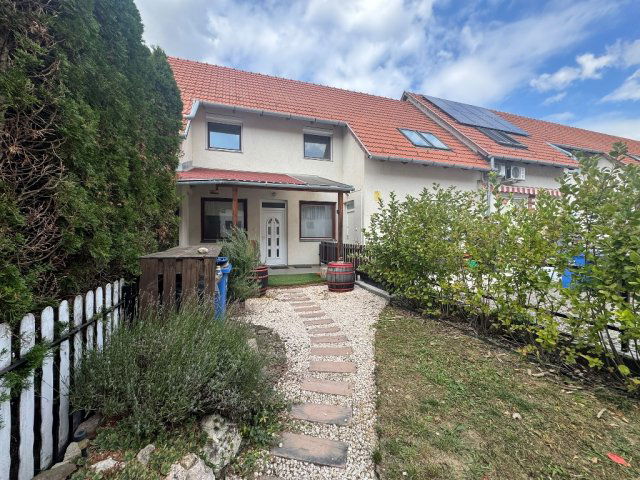 Eladó ikerház, Bogádon 51.9 M Ft, 3 szobás