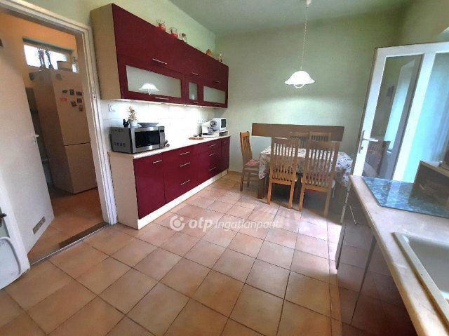 Eladó családi ház, Nagykőrösön 59.99 M Ft, 3+1 szobás