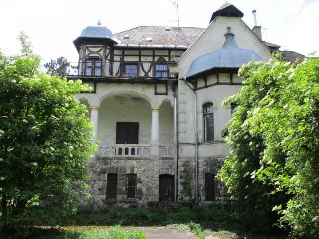 Eladó családi ház, Budapesten, II. kerületben, Budakeszi úton