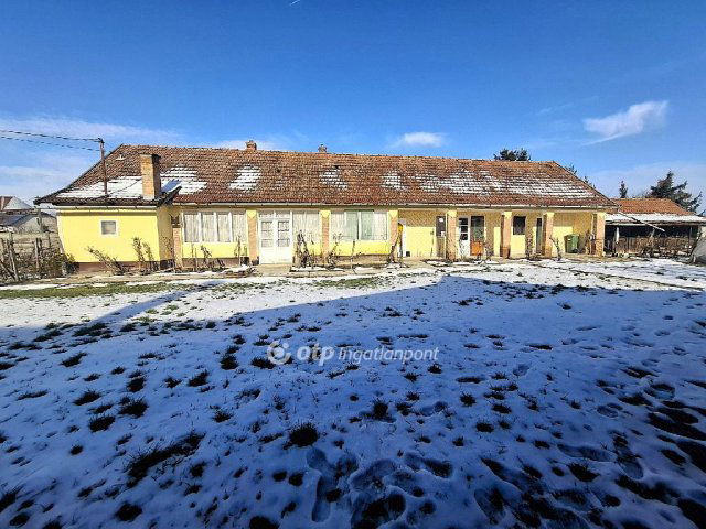 Eladó családi ház, Dobozon 14 M Ft, 2 szobás