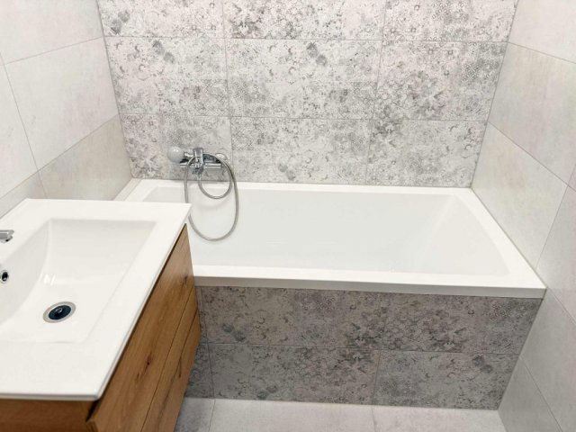 Eladó panellakás, Pécsett 54.9 M Ft, 2 szobás