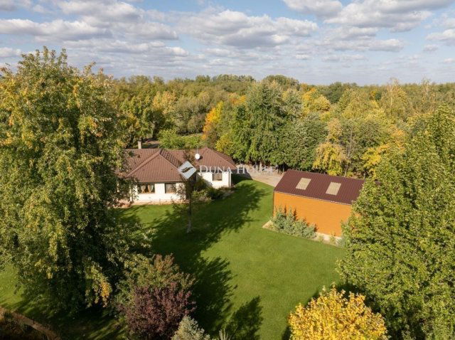 Eladó családi ház, Kecskeméten 219 M Ft, 4 szobás