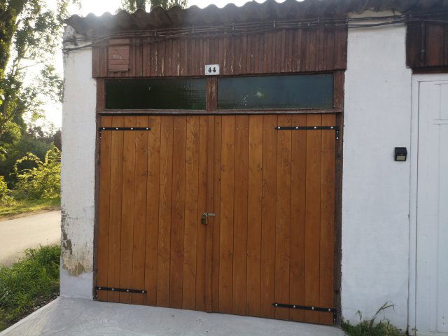 Eladó garázs, Békéscsabán, Fövenyes utcában 6.8 M Ft