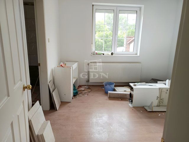 Eladó téglalakás, Százhalombattán 75 M Ft, 3 szobás
