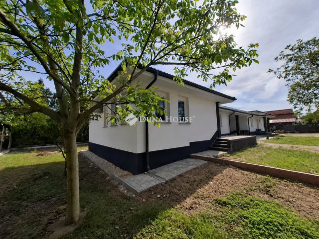 Eladó ikerház, Gyálon 106.5 M Ft, 4 szobás