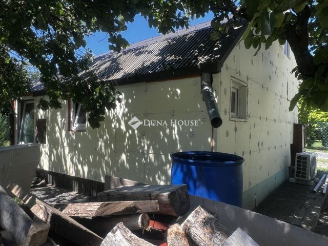 Eladó családi ház, Kincsesbányán 29.5 M Ft, 1 szobás