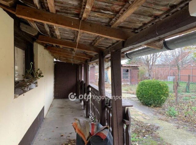 Eladó családi ház, Cegléden 29.5 M Ft, 3+1 szobás