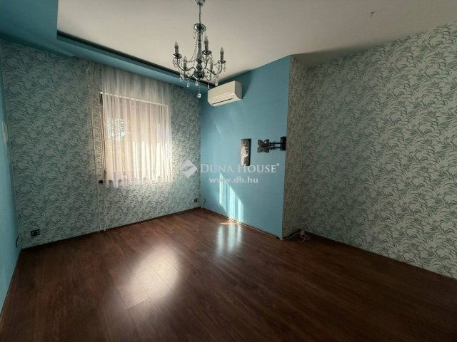 Eladó családi ház, Dabason 160 M Ft, 4 szobás